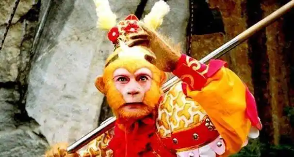 原创西游记六小龄童版的孙悟空形象和原著原来一点也不相符