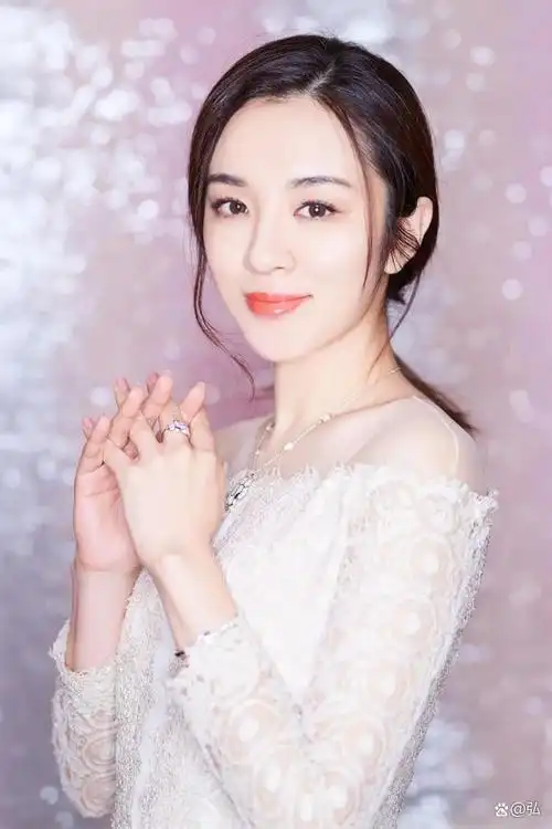 美图分享都市情感剧女王王晓晨颜值高实力强气质出众