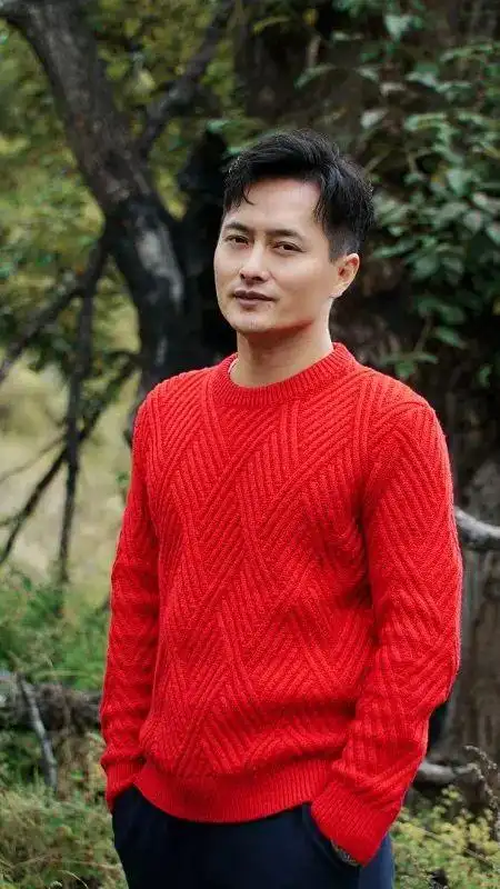 云飞重新演绎山西经典民歌桃花红杏花白