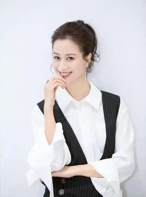 倪虹洁:当年拍衣服策划竟被称"变身人"!