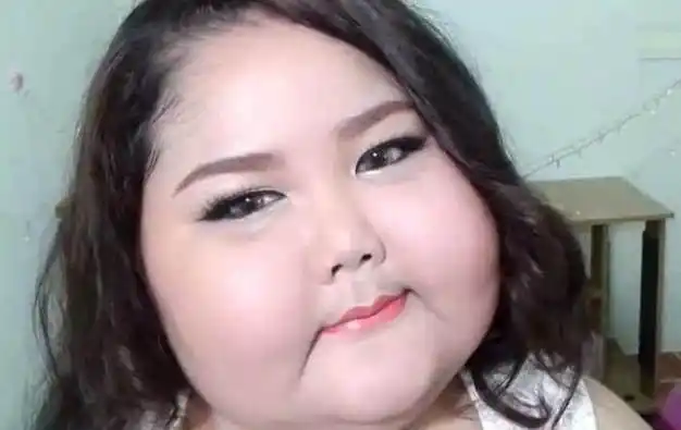 「胖妞变形记」男友嫌弃女友脸大被甩,她花一个小时化妆让男友后悔!