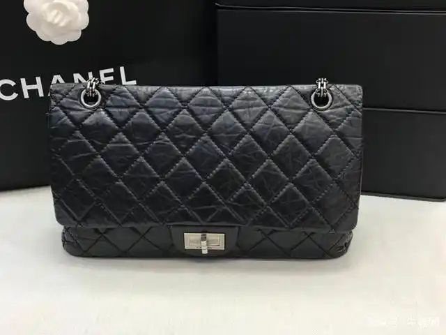 分辨chanel2.55包包真假品质需要掌握的方法?