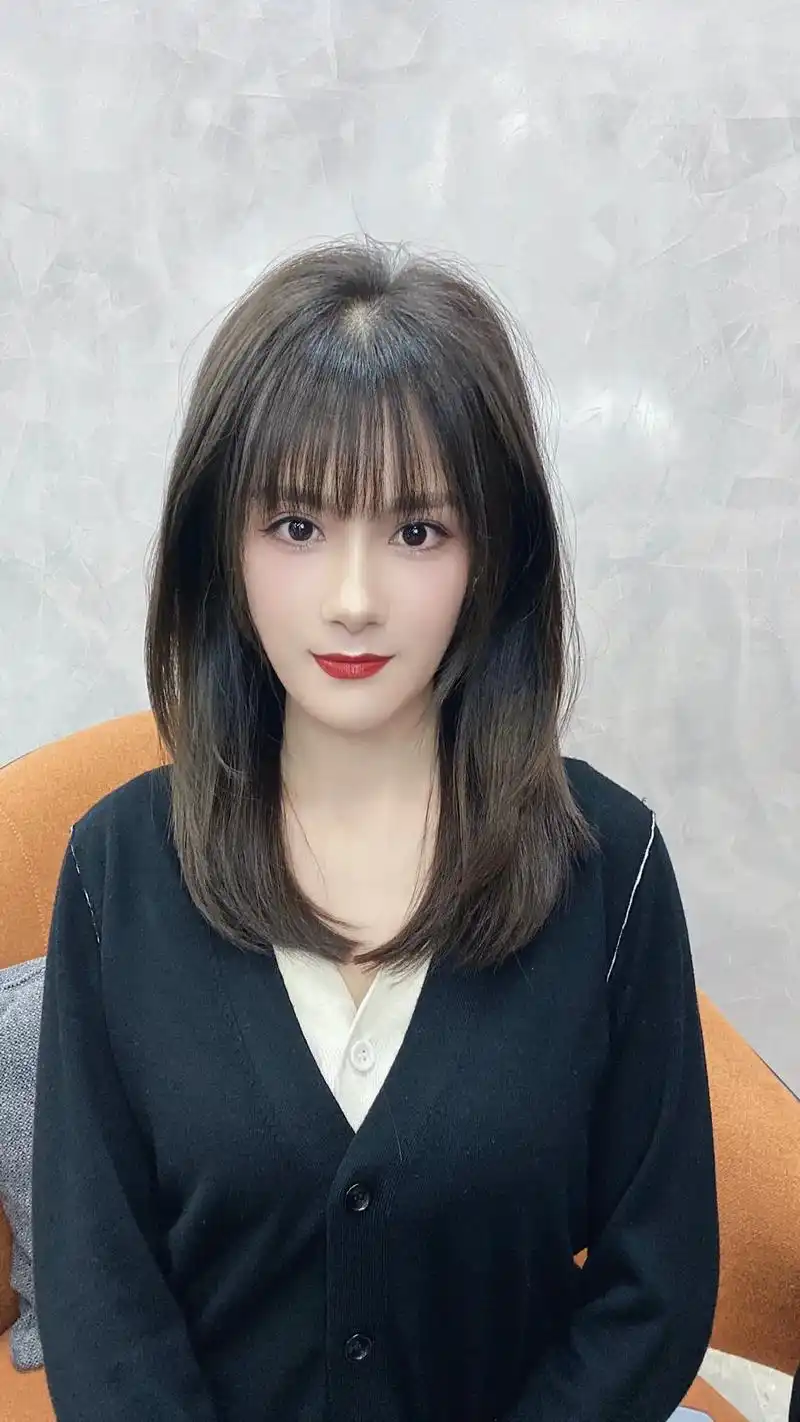 2021推荐发型|免打理中长发 61减龄显脸小谁剪谁好看的发型 - 抖音