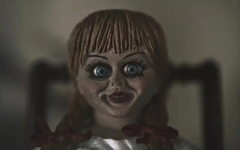 【胶友会】暗黑系胶分享 安娜贝尔公仔评测(猜得出封面的安娜贝尔比例