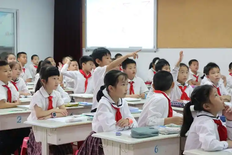 家长进校园,游戏伴课堂——梅山小学二年级家长开放周