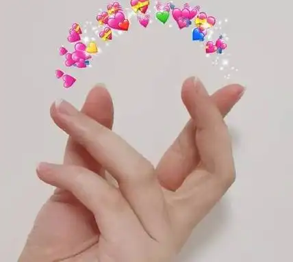 一只手比心|一只手比心的图片手势 一只手最多能比出几个心