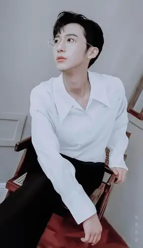 hxx,你就说你摸没摸过你家老公喉结叭!