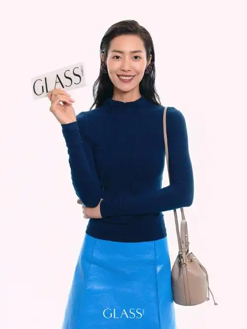 burch于南京德基广场精品店举办2024秋冬新品预览,品牌代言人@刘雯