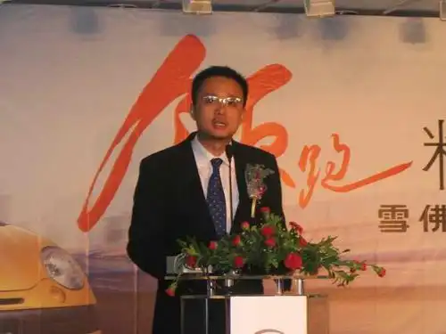 上汽通用五菱销售公司市场与网络部部长胡俊