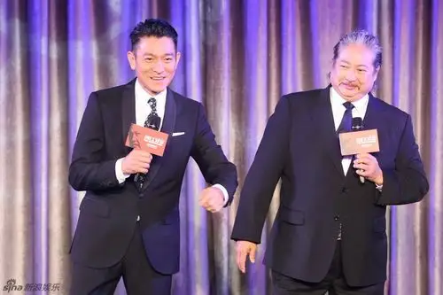 组图:《我的特工爷爷》刘德华为洪金宝庆生_高清图集_新浪网