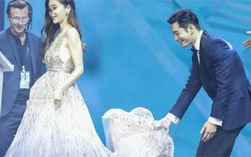 新年第一天,黄晓明angelababy7岁儿子照片曝光,这次他