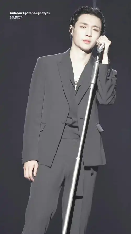 张艺兴演唱会#黑发船长好人一生平安@张艺兴#张艺兴唱跳第一