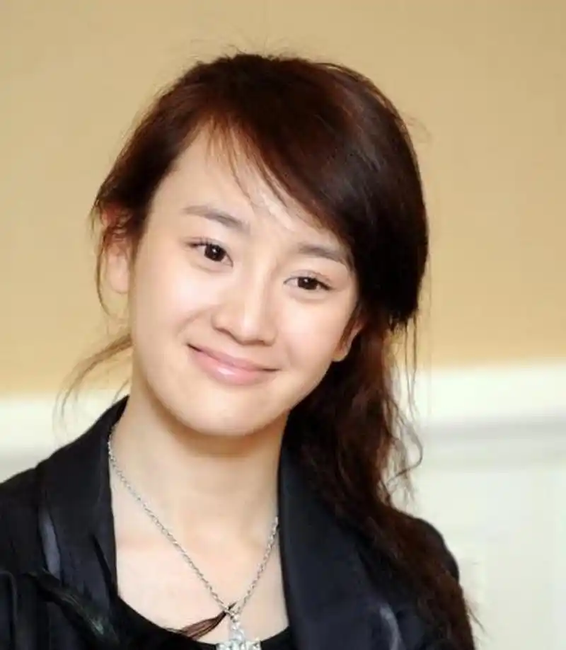 张萌素颜照,皮肤状态完美[偷笑]