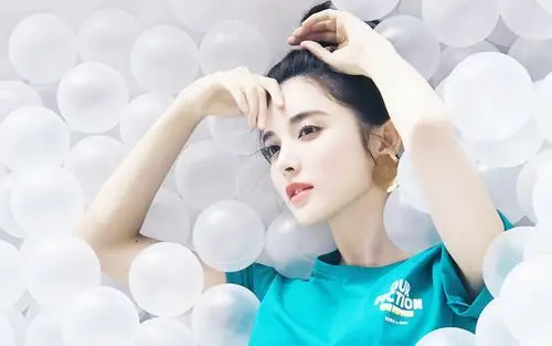 古力娜扎甜美图片壁纸14