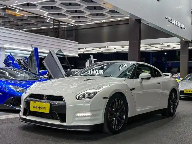 2017年3月 15款日产gtr 3.