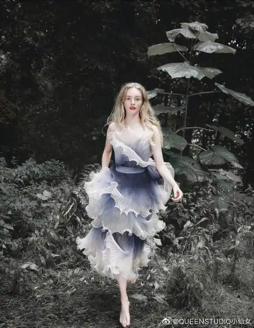 时尚超话marchesa梦幻仙女裙,这就是森林里精灵们穿的裙子!