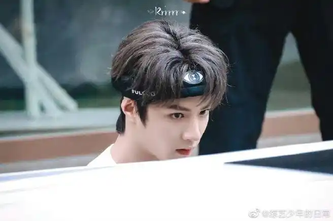 刘耀文全员加速中路透