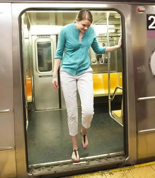 美真人秀节目展现女巨人逆天大长腿组图