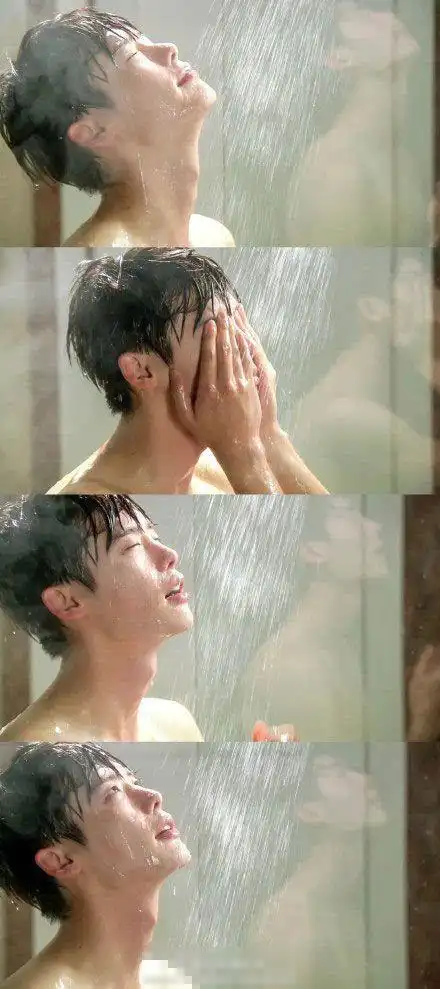 李钟硕洗澡也是想舔屏的节奏身高187cm,体重70kg的李敏镐也终究逃不掉