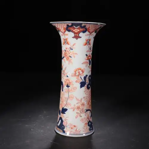 清广彩花卉纹花觚