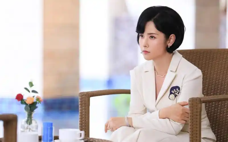 演员杨明娜:22岁走红,41岁结婚生子,44岁和前夫田亮对簿公堂