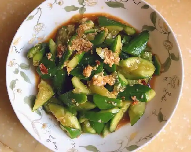 【爽口凉拌黄瓜的做法步骤图,怎么做好吃】野玲是只猪_下厨房