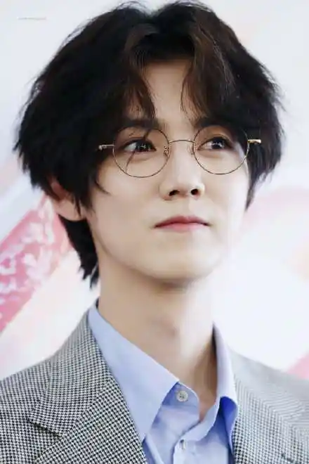 鹿晗眼镜杀鹿晗眼镜杀造型帅呆了鹿晗眼镜杀造型怎么回事鹿晗眼镜杀