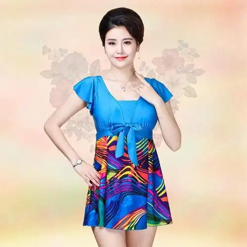 中年泳衣女保守连体裙式遮肚显瘦泡温泉中老年人妈妈款游泳衣大码