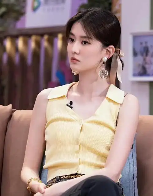 尽管乔欣家境优渥,但他绝非那种挥霍无度的富二代,反而非常努力上进.