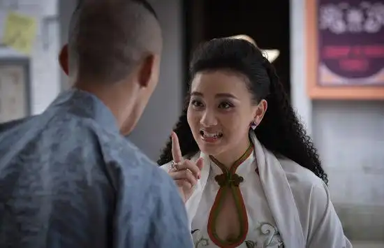 电视剧《铁核桃》以抗日战争为时代背景,讲述了我党革命先烈英勇无畏