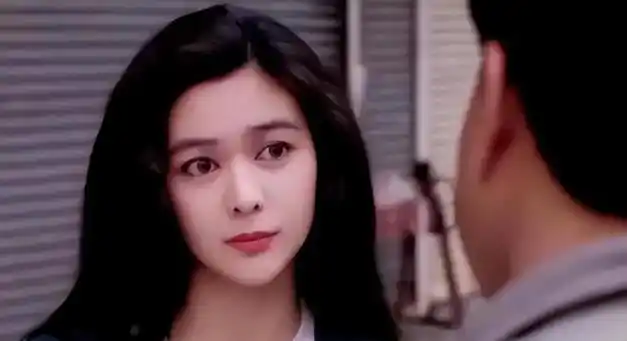 迟到30年的真相:被"高尔夫球"断送前程的关之琳,竟是一场骗局