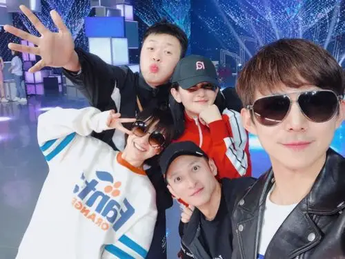 谢娜产后复出重返快乐大本营:有点紧张怕自己业务生疏冷场-新华网山东