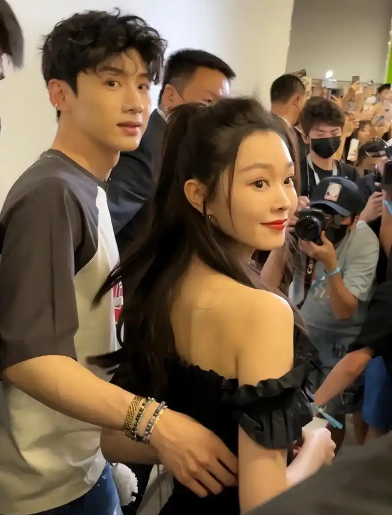 白敬亭女友真的是宋轶吗(多出细节实锤两人恋情)