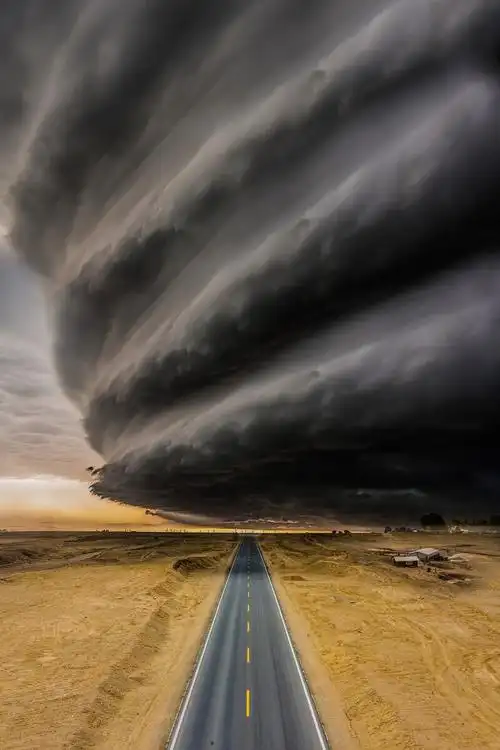 巨大龙卷风,拍下来分享给大家 - 叶子12345 - 图虫