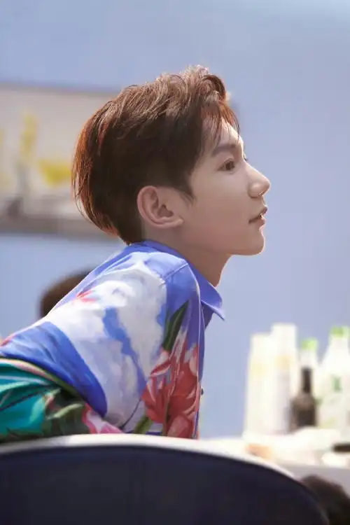 王源高远追光的日子