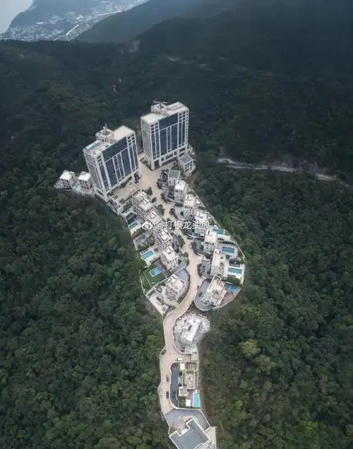 中国十大顶级豪宅相关内容,排名不分先后:    在中国,顶级豪宅宛如