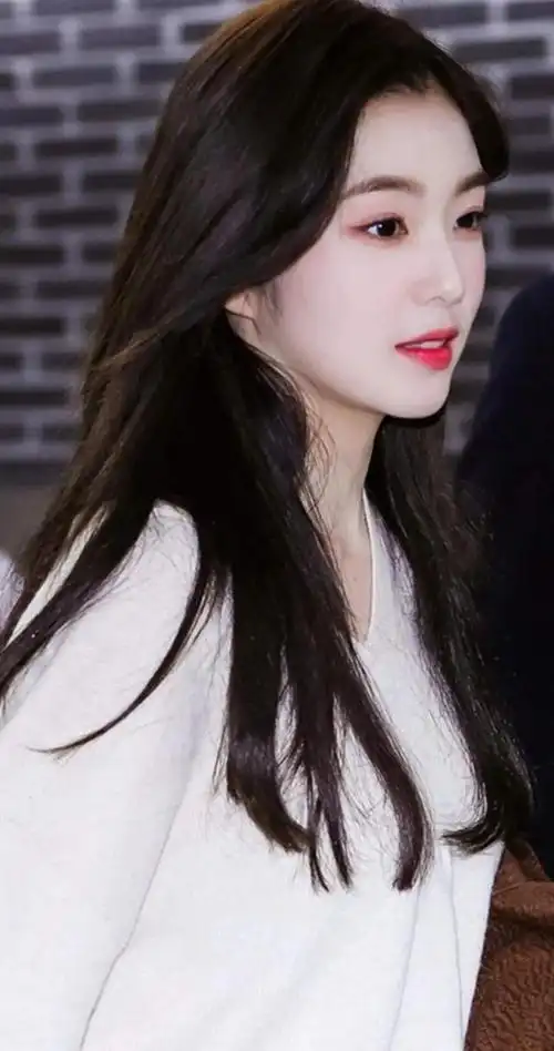 冷艳孤傲的冰山美人裴珠泫