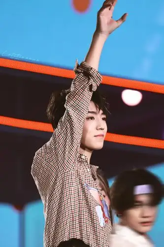 09.22 王俊凯19岁-此刻之外-生日会×cr:logo