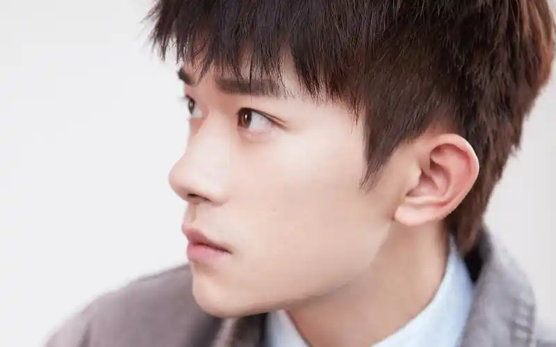 娱乐圈男明星的侧面照,令你心动了吗?