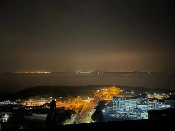 第一次32楼的天台夜晚真美