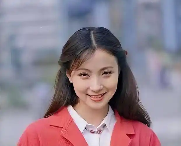 51岁的陶虹的近照曝光后,令人难以置信的年轻和容光焕发的