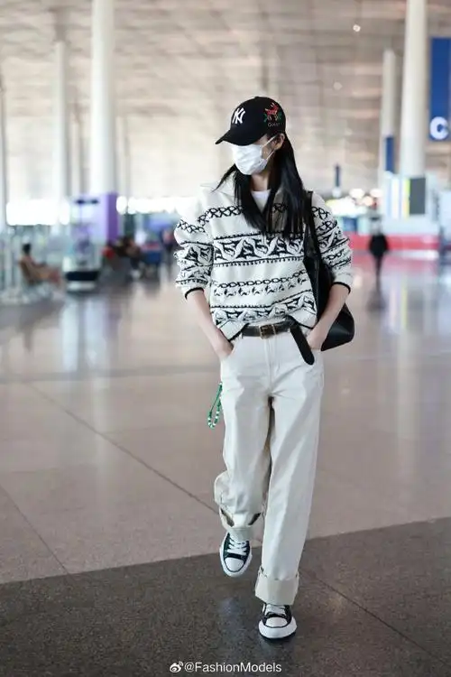 机场真街拍##刘雯