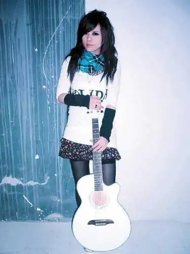 昔日超女王贝整形致死众人惋惜不值得