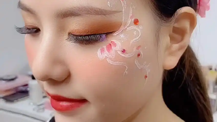 中国古典舞,舞台妆,水袖舞淡雅一点的妆容