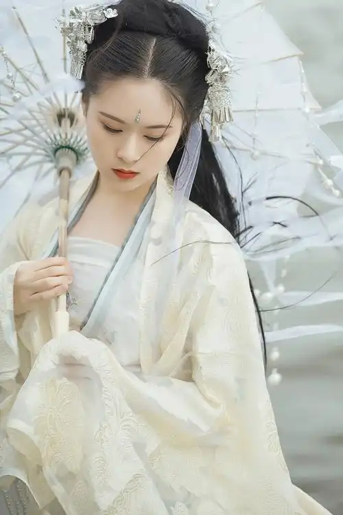 清新性感古装美女撩人写真图片