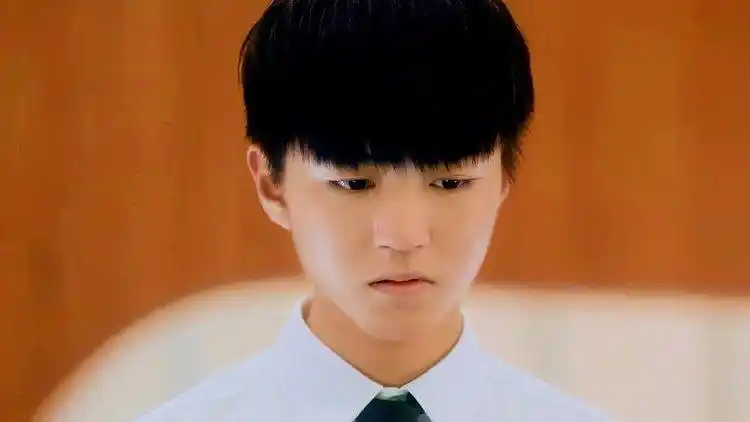 超少年密码:常安发现随玉与伤害父母的机器人长相相似,会是他吗