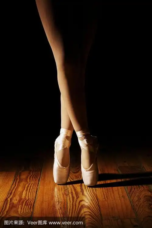 过芭蕾舞演员的脚