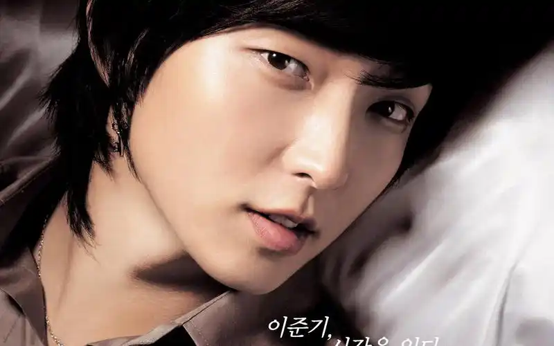 韩国帅哥李俊基李准基桌面壁纸