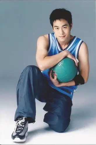 陈亦飞自嘲莽荒老boy但是他的内心其实住着18岁的纪农