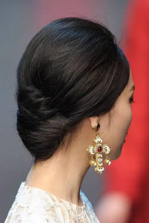 dolceampampgabbanamilanfall2013盘发发型